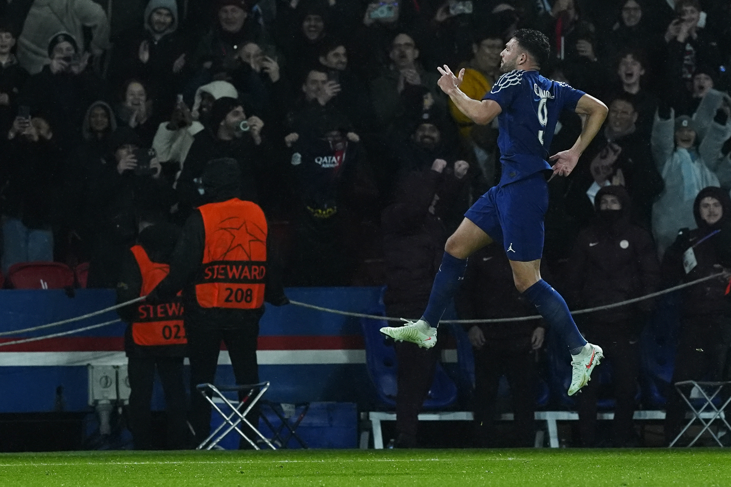 包含巴黎圣日耳曼追求欧冠胜利的执着的词条 包含巴黎圣日耳曼追求欧冠胜利的执着的词条