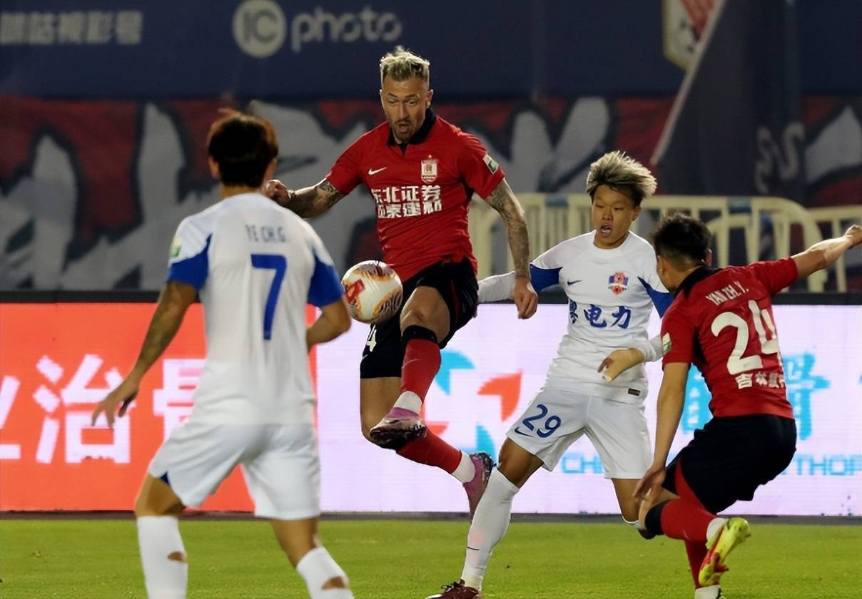 关于富力客场不敌恒大,保级形势愈发严峻的信息 关于富力客场不敌恒大,保级形势愈发严峻的信息