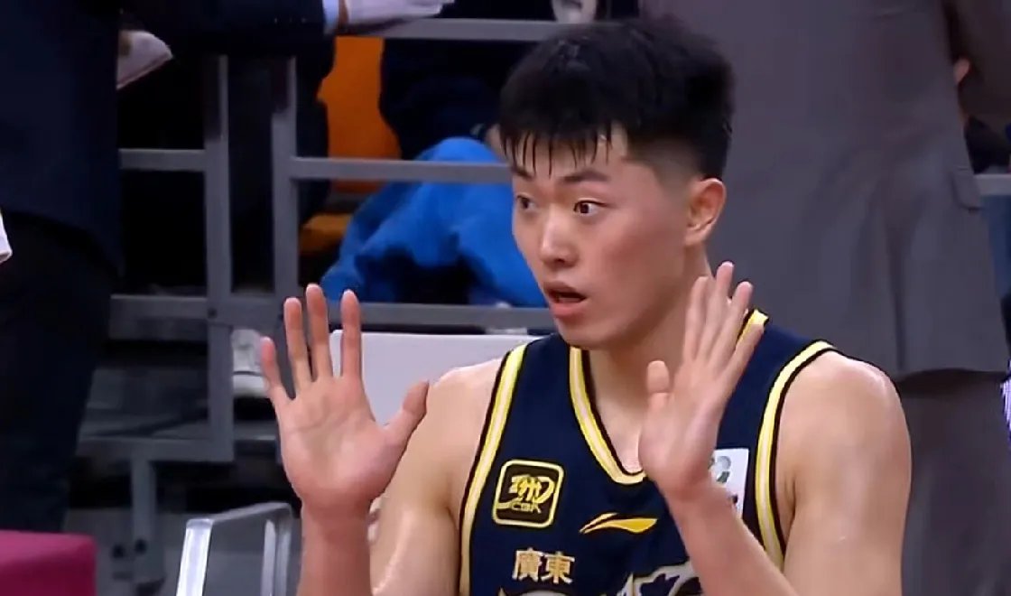 广东队首轮轻取北控,易建联独揽31分领军取胜 广东队首轮轻取北控,易建联独揽31分领军取胜