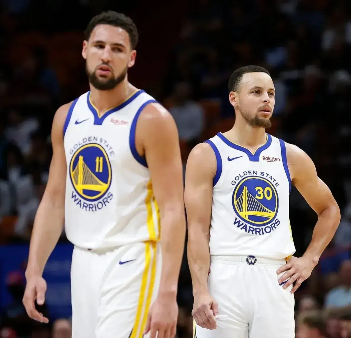 勇士击败独行侠,重返胜利轨道 勇士击败独行侠,重返胜利轨道