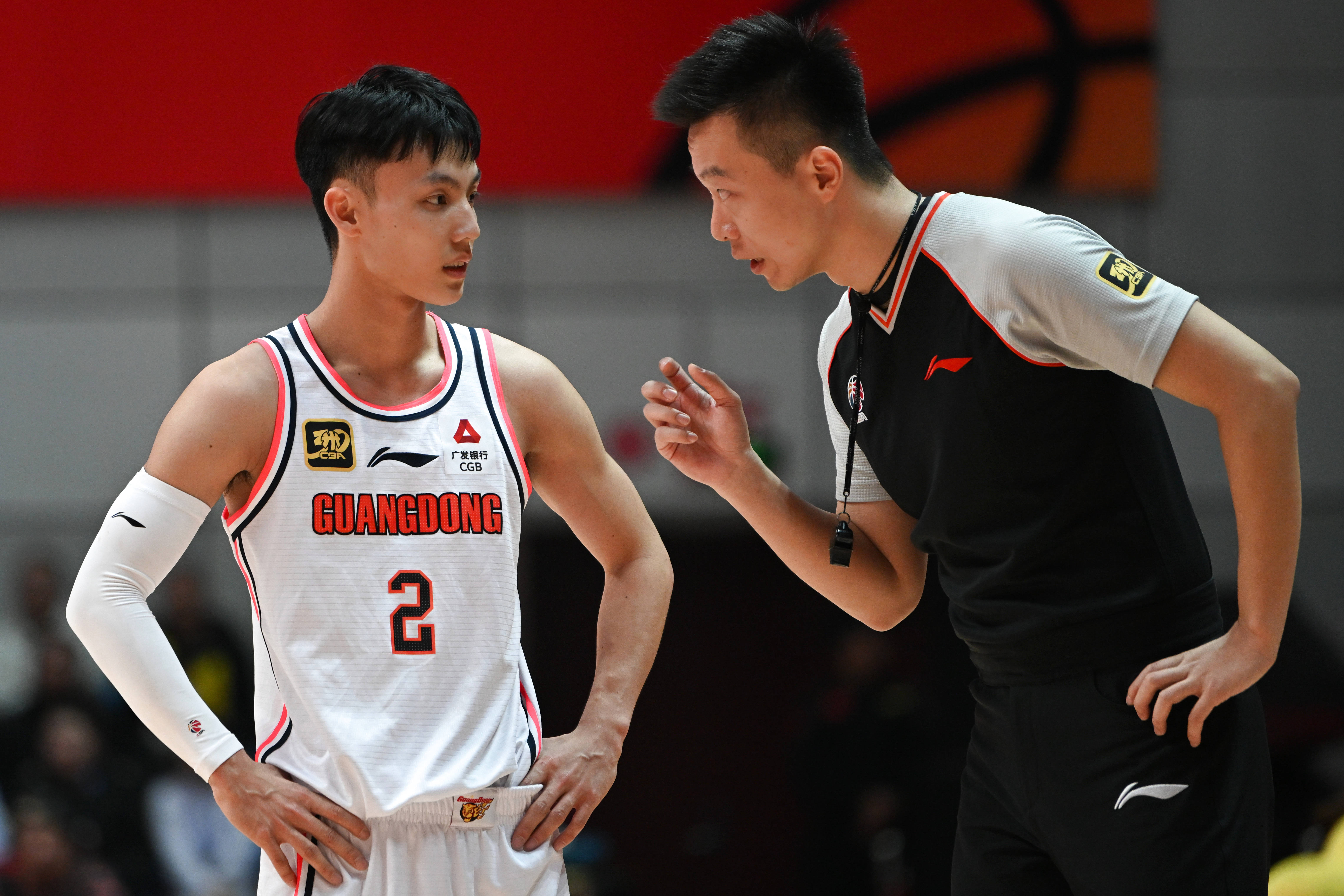 关于CBA总决赛：广东男篮力克辽宁郭艾伦关键时刻挺身而出助力球队获胜的信息