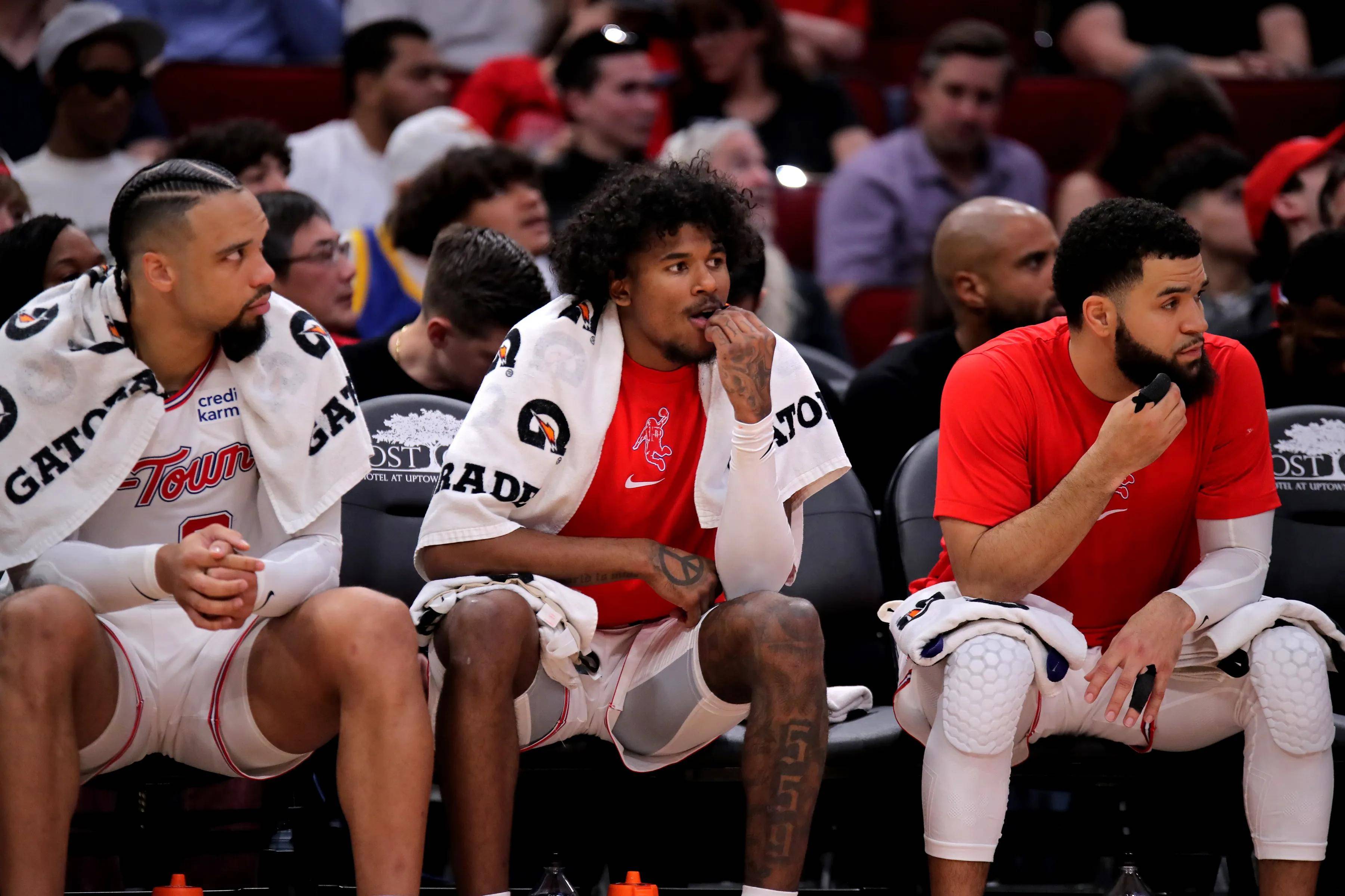 火箭轻取鹈鹕，大胜对手