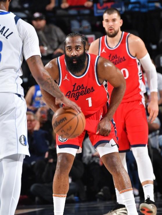 快船狂胜黄蜂,莱昂纳德砍下40 快船狂胜黄蜂,莱昂纳德砍下40