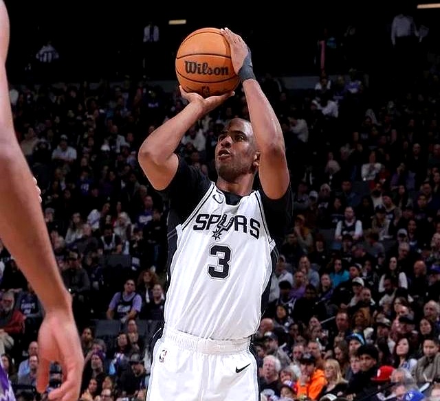 马刺力克奇才，德罗赞狂砍33分