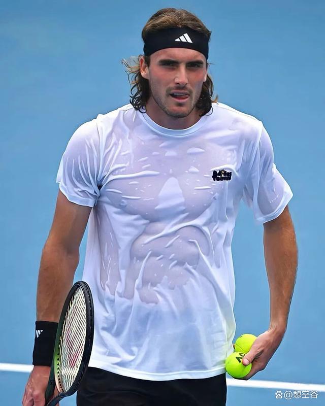 关于澳网碾压拉沃尔杯，西西帕斯高光表现的信息